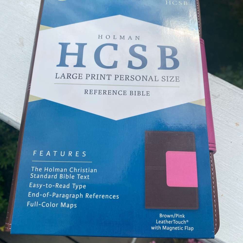 NWT Holman Christian Standard Bible. So pretty 🌸 - Picture 11 of 14